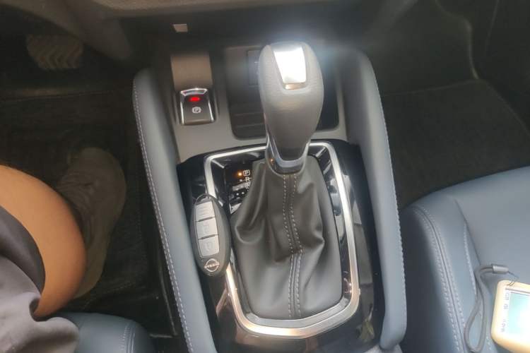 Used Nissan Qashqai 2025 Honor 2.0L CVT XV+ Leading Edition Gear Lever