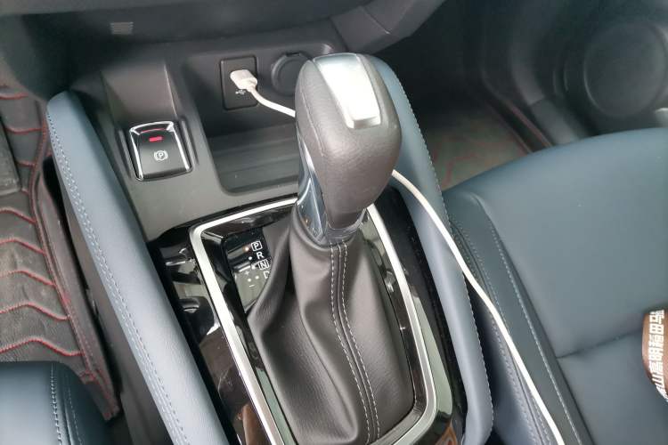 Used Nissan Qashqai 2025 Honor 2.0L CVT XV Genuine Edition Gear Lever