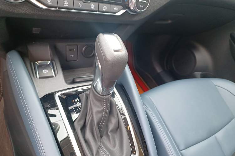 Used Nissan Qashqai 2025 Honor 2.0L CVT XV Genuine Edition Gear Lever