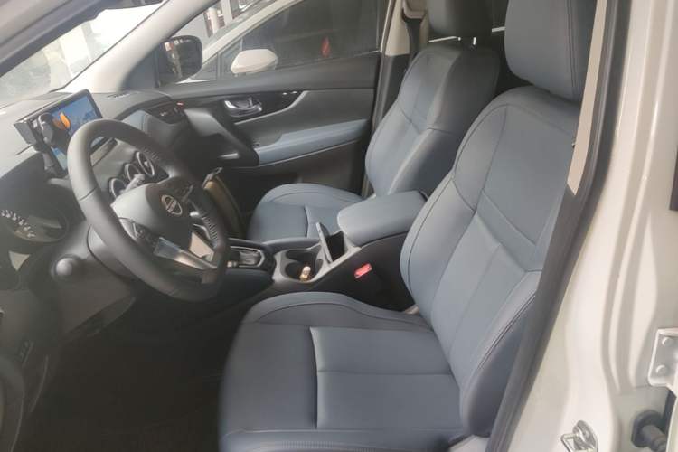 Used Nissan Qashqai 2025 Honor 2.0L CVT XV+ Leading Edition Left Front Seat