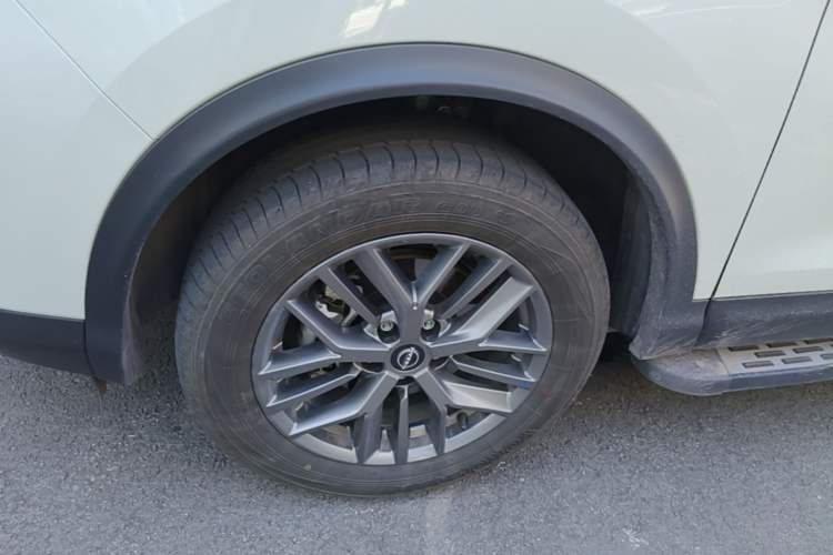 Used Nissan Qashqai 2025 Honor 2.0L CVT XV Genuine Edition Left Front Wheel Hub