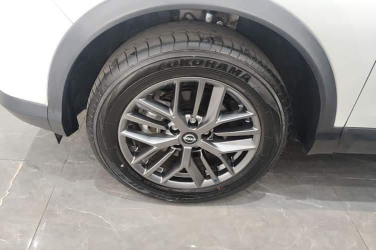 Used Nissan Qashqai 2025 Honor 2.0L CVT XV Genuine Edition Left Front Wheel Hub