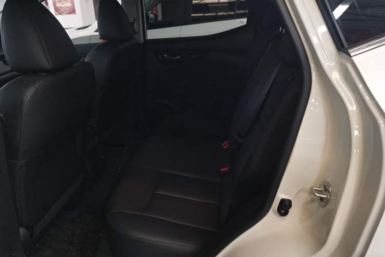 Used Nissan Qashqai 2025 Facelifted Honor 2.0L CVT XV Genuine Edition Left Rear Seat