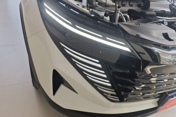 Used Nissan Qashqai 2025 Honor 2.0L CVT XV Genuine Edition Right Front Headlight