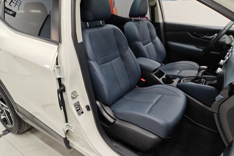 Used Nissan Qashqai 2025 Honor 2.0L CVT XV+ Leading Edition Right Front Seat