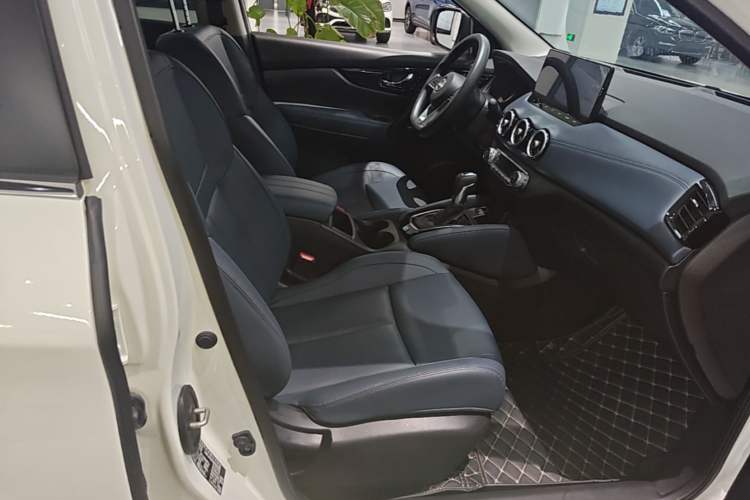 Used Nissan Qashqai 2025 Honor 2.0L CVT XV Genuine Edition Right Front Seat