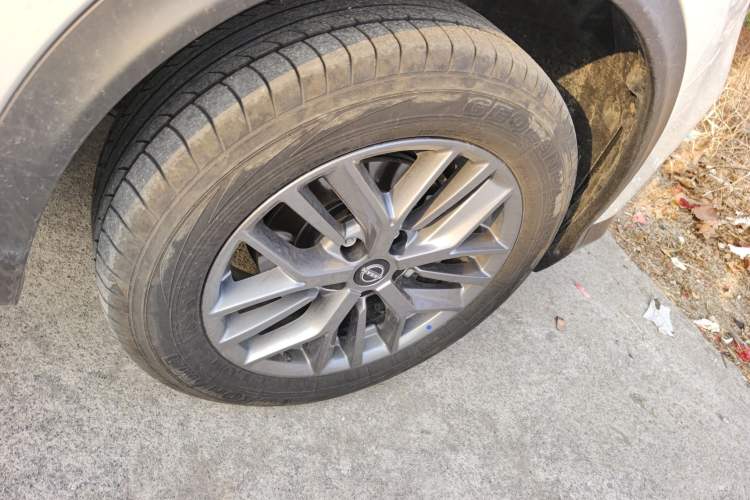 Used Nissan Qashqai 2025 Honor 2.0L CVT XV Genuine Edition Right Front Wheel Hub