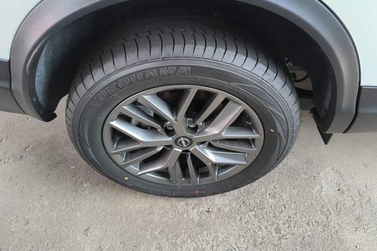 Used Nissan Qashqai 2025 Facelifted Honor 2.0L CVT XV Genuine Edition Right Rear Wheel Hub