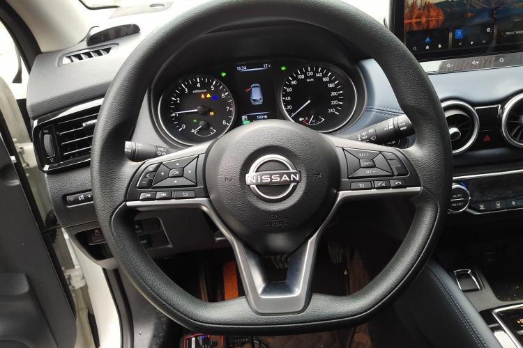 Used Nissan Qashqai 2025 Honor 2.0L CVT XV Genuine Edition Steering Wheel