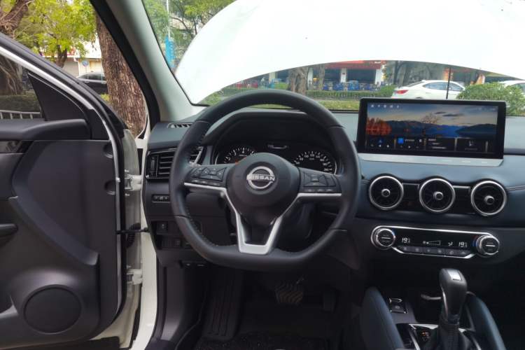 Used Nissan Qashqai 2025 Honor 2.0L CVT XV+ Leading Edition Steering Wheel