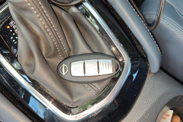 Used Nissan Qashqai 2025 Honor 2.0L CVT XV Genuine Edition Vehicle Key