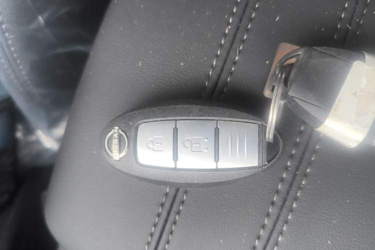 Used Nissan Qashqai 2025 Facelifted Honor 2.0L CVT XV Genuine Edition Vehicle Key