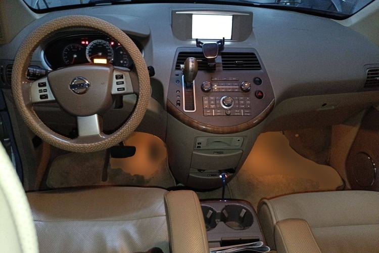 Used Nissan Quest 2005 3.5L Center Console