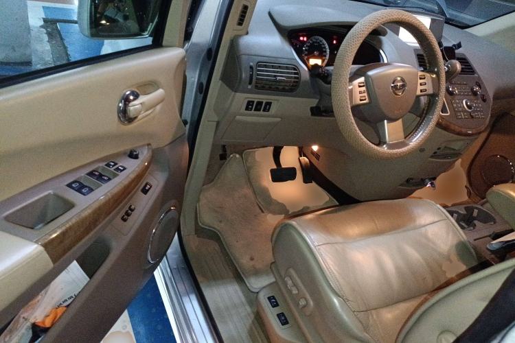 Used Nissan Quest 2005 3.5L Driver Seat