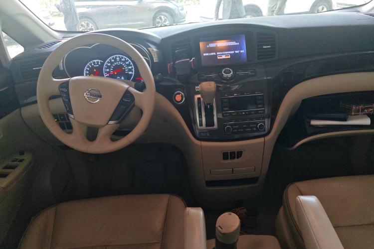 Used Nissan Quest 2012 3.5L SL Center Console