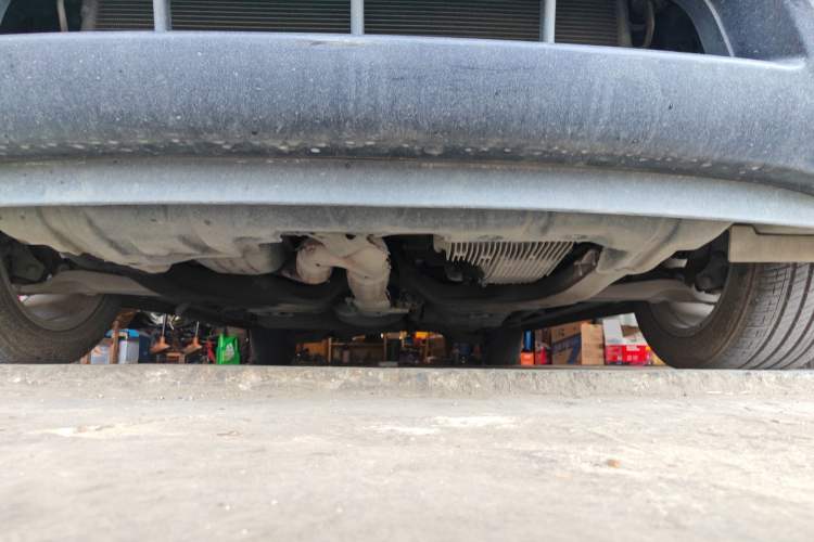 Used Nissan Quest 2012 3.5L SL Chassis Front