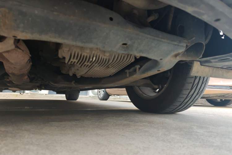 Used Nissan Quest 2012 3.5L SL Chassis Front Left