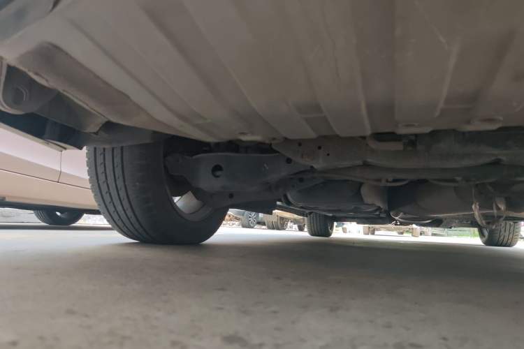 Used Nissan Quest 2012 3.5L SL Chassis Rear Left