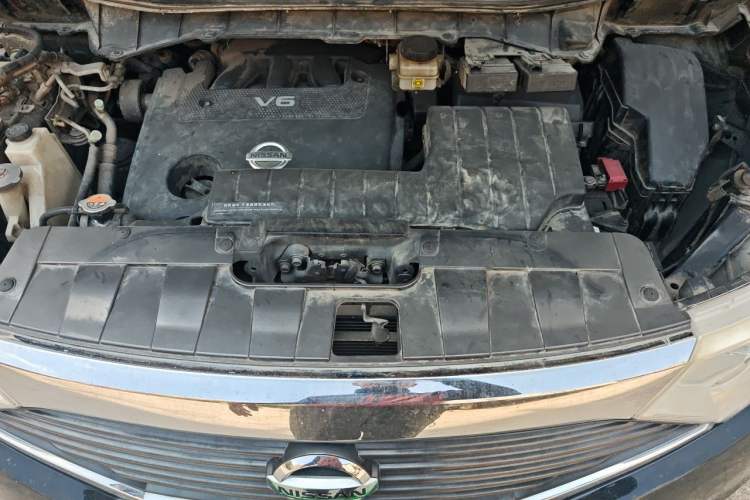 Used Nissan Quest 2012 3.5L SL Engine Bay
