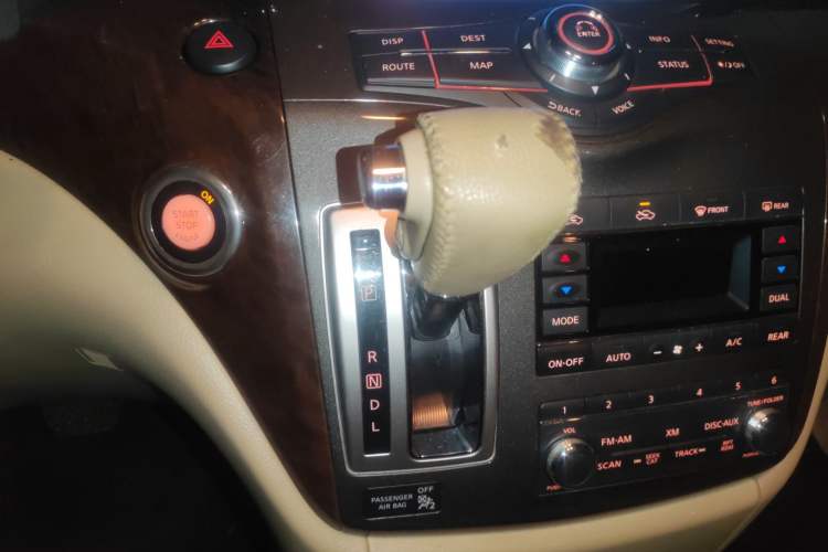 Used Nissan Quest 2012 3.5L SL Gear Lever