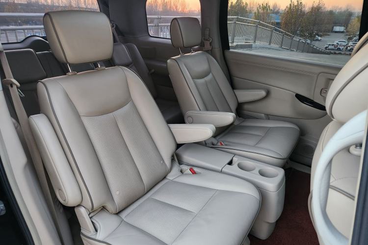 Used Nissan Quest 2012 3.5L SL Interior 12