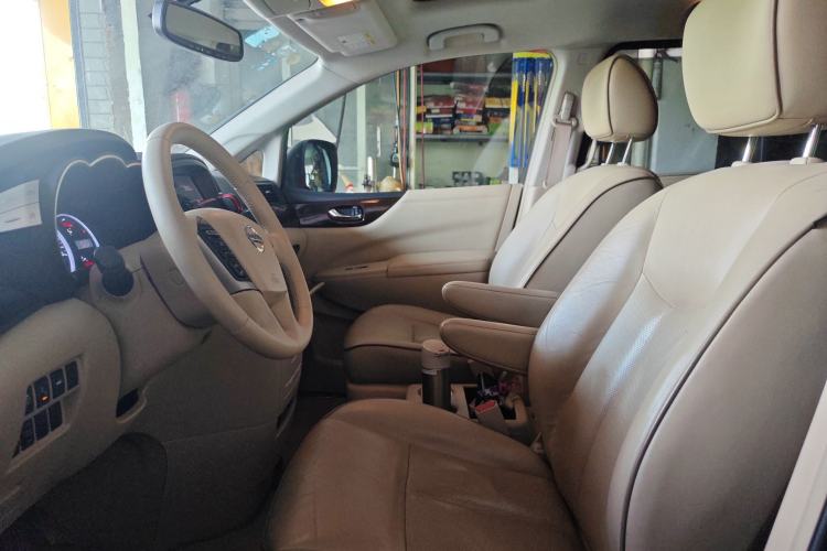 Used Nissan Quest 2012 3.5L SL Left Front Seat