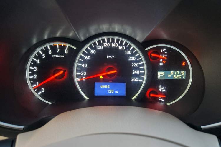 Used Nissan Quest 2012 3.5L SL Odometer Close Up