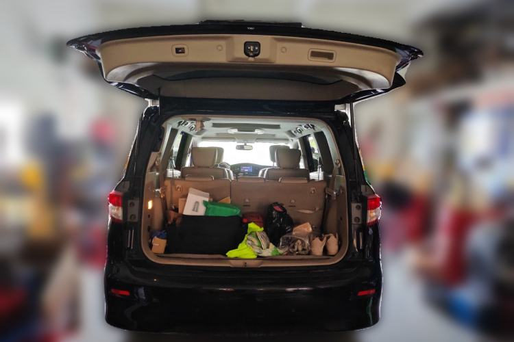Used Nissan Quest 2012 3.5L SL Trunk