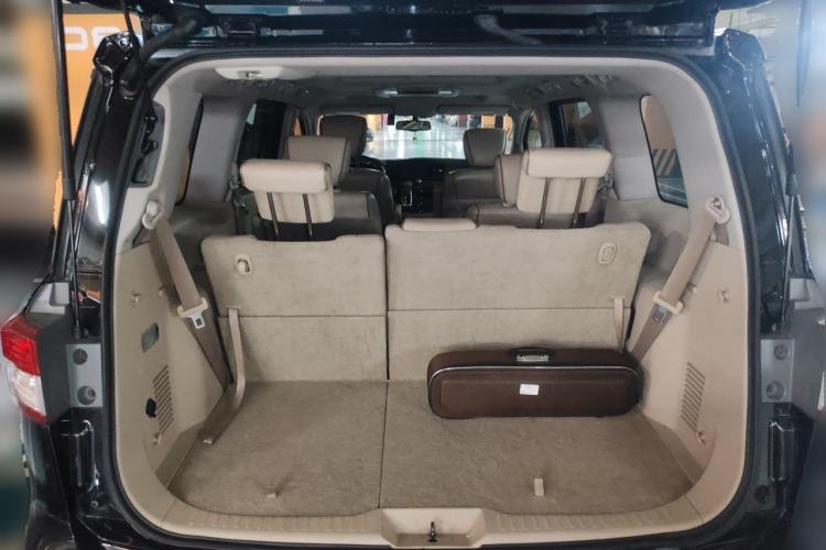 Used Nissan Quest 2012 3.5L SL Trunk