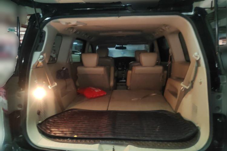 Used Nissan Quest 2012 3.5L SL Trunk