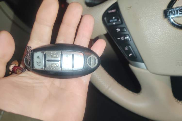 Used Nissan Quest 2012 3.5L SL Vehicle Key