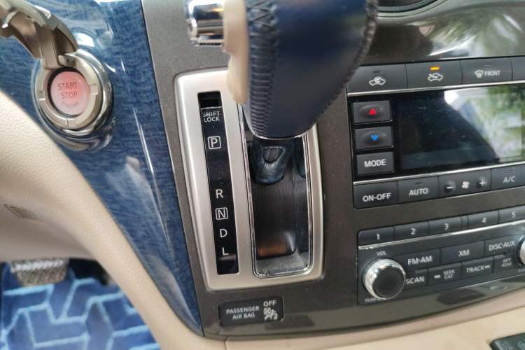 Used Nissan Quest 2012 3.5L SL Gear Lever