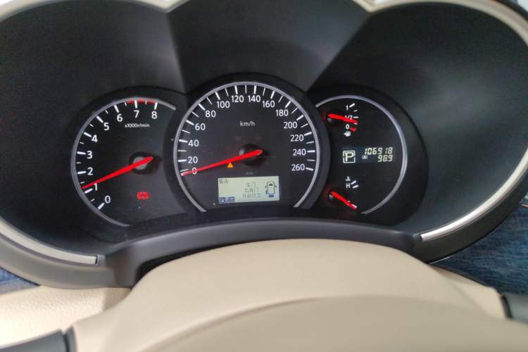 Used Nissan Quest 2012 3.5L SL Instrument Cluster