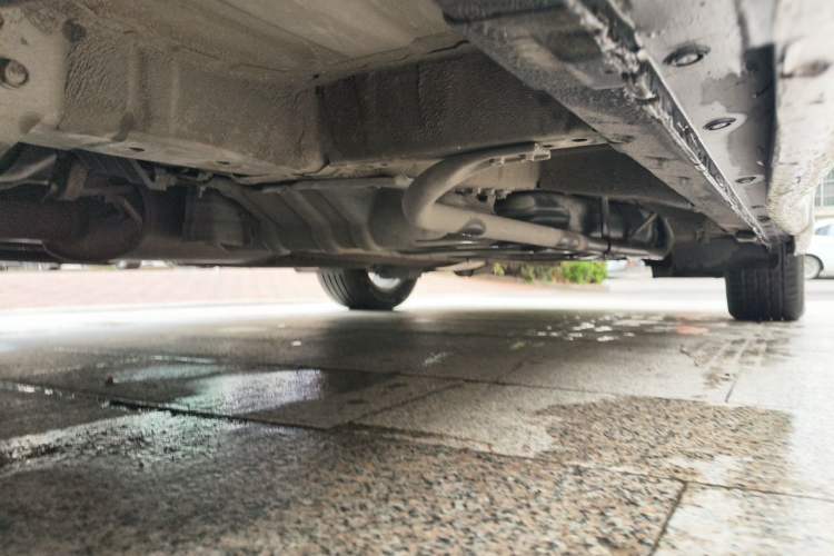 Used Nissan Quest 2012 3.5L SL Chassis Front Left