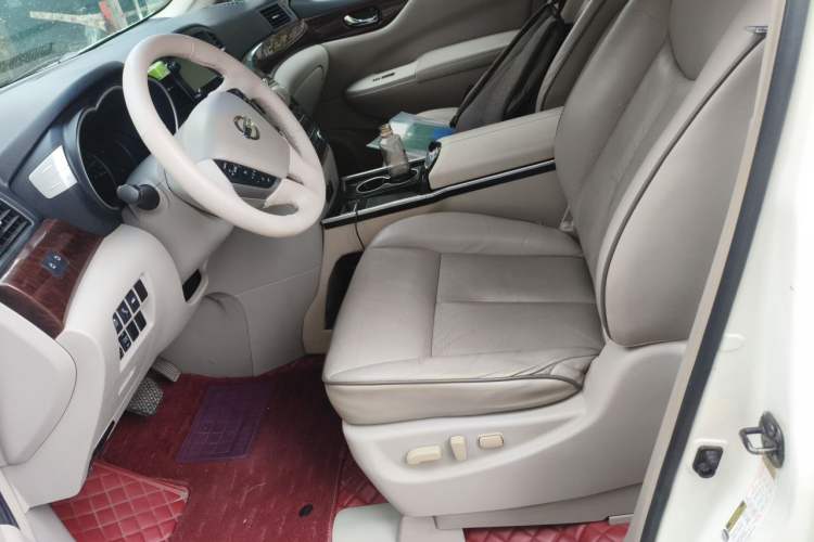 Used Nissan Quest 2012 3.5L SL Left Front Seat
