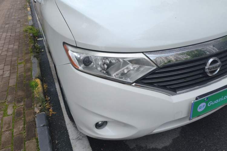 Used Nissan Quest 2012 3.5L SL Right Front Headlight