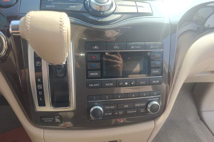 Used Nissan Quest 2013 3.5L SL Audio And AC Panel