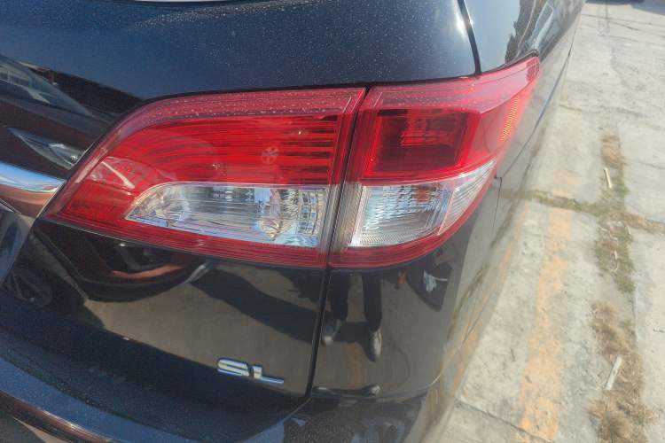 Used Nissan Quest 2013 3.5L SL Exterior 6