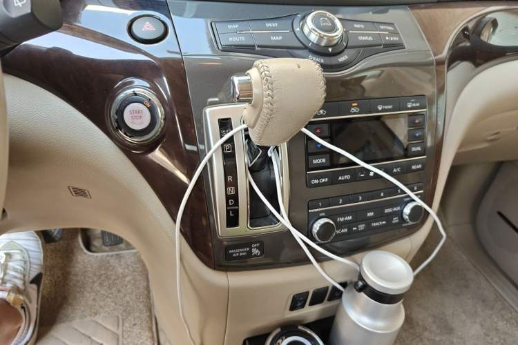 Used Nissan Quest 2013 3.5L SL Gear Lever