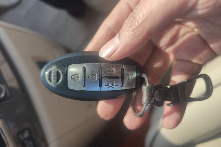 Used Nissan Quest 2013 3.5L SL Interior 1