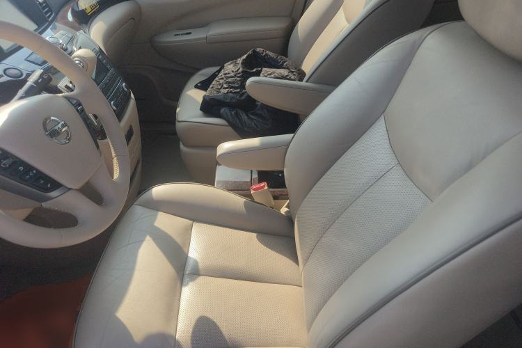 Used Nissan Quest 2013 3.5L SL Left Front Seat