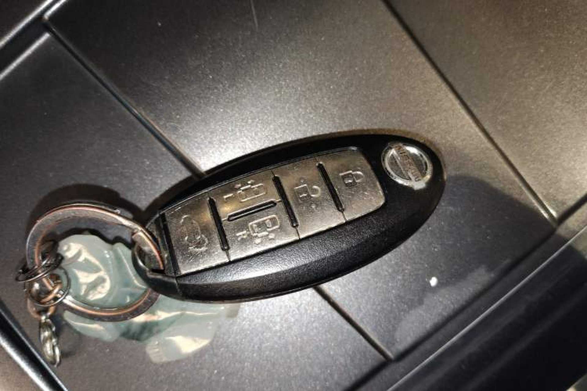Used Nissan Quest 2013 3.5L SL Interior 1
