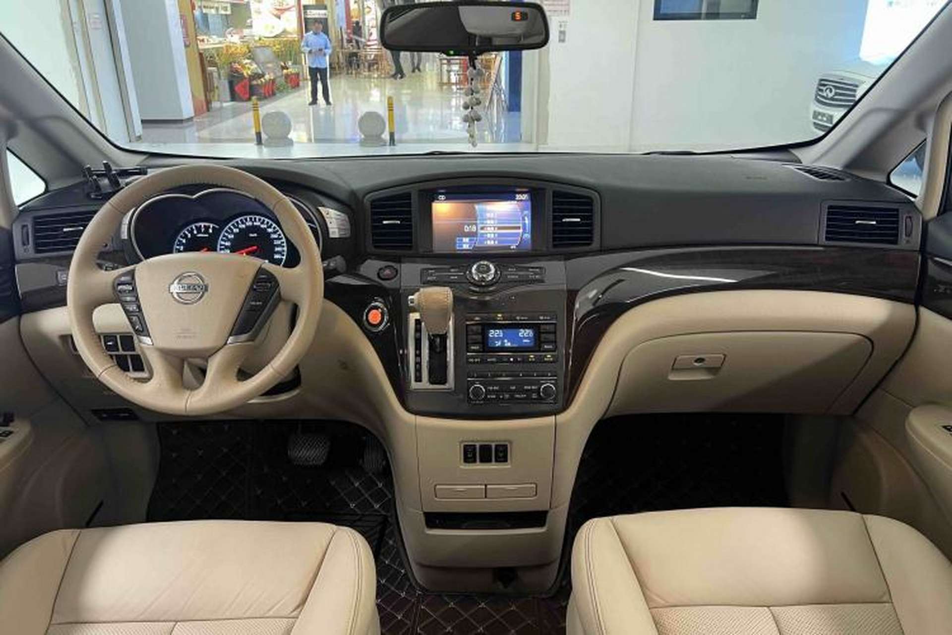 Used Nissan Quest 2013 3.5L SL Interior 10