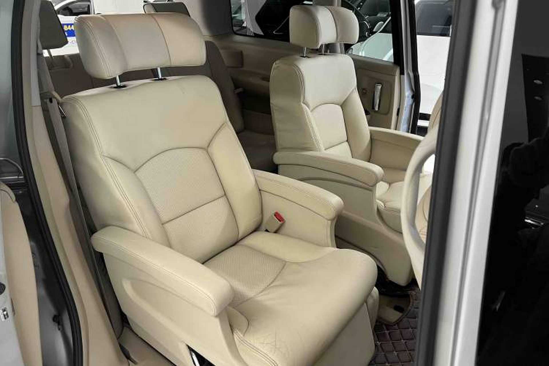 Used Nissan Quest 2013 3.5L SL Interior 15