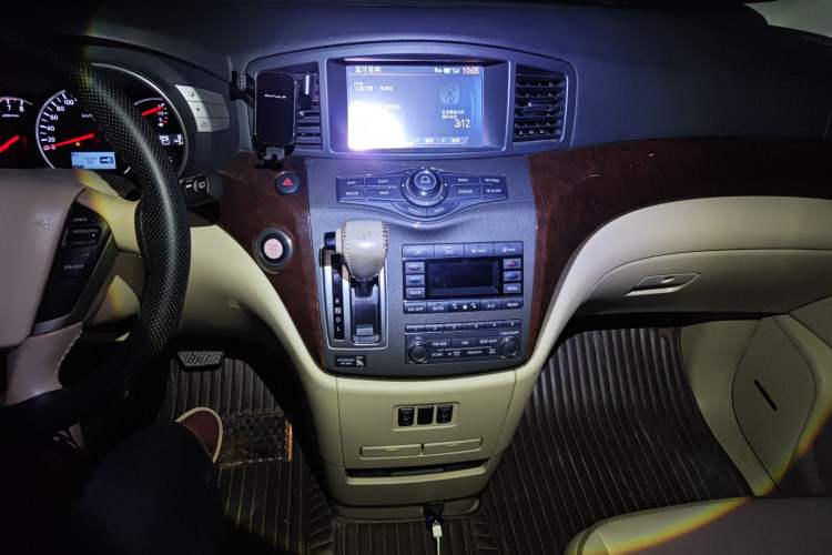 Used Nissan Quest 2013 3.5L SL Audio And AC Panel