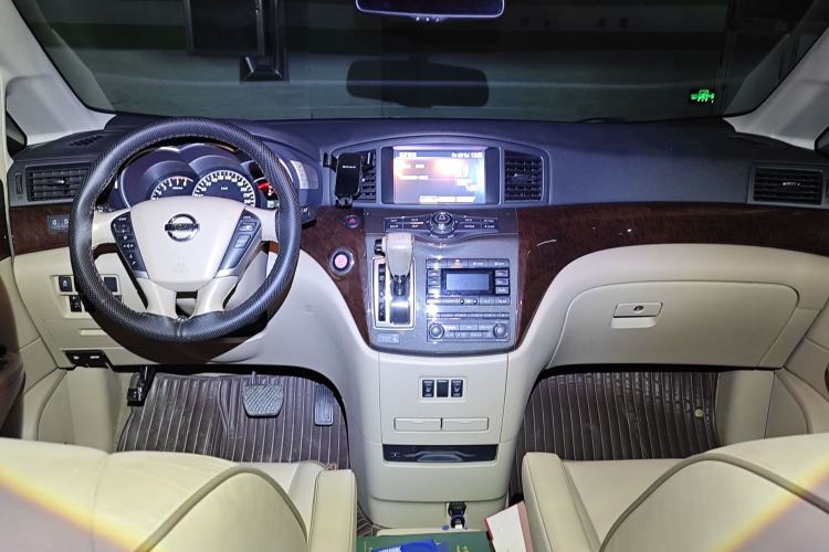 Used Nissan Quest 2013 3.5L SL Center Console