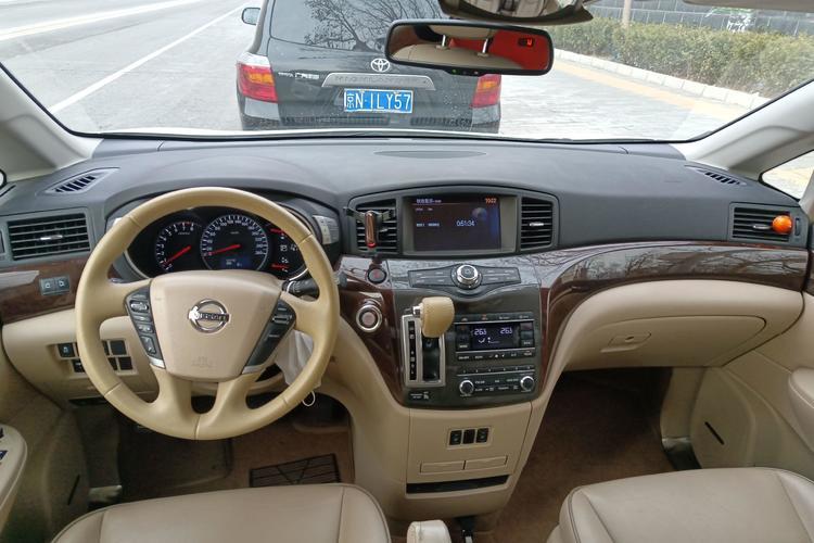 Used Nissan Quest 2013 3.5L SL Center Console