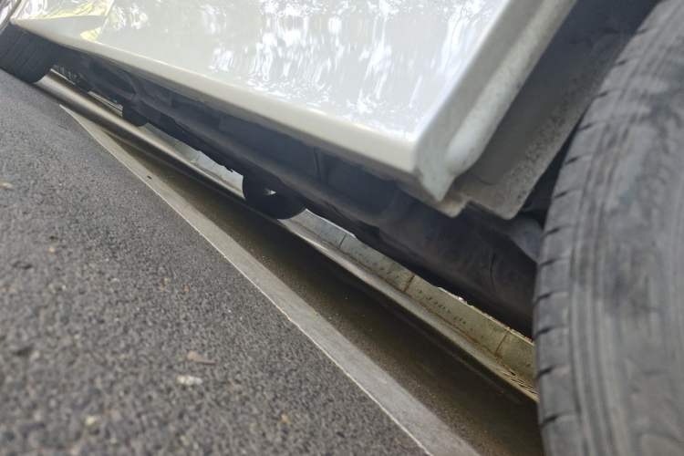 Used Nissan Quest 2013 3.5L SL Chassis Rear Left