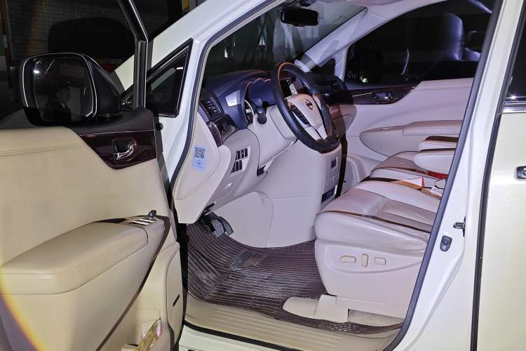 Used Nissan Quest 2013 3.5L SL Driver Seat