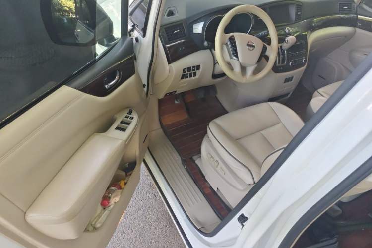 Used Nissan Quest 2013 3.5L SL Driver Seat